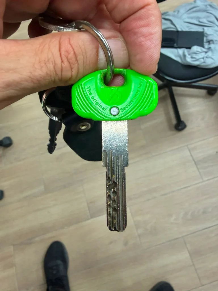 Llave de seguridad de puntos para bómbin de alta seguridad